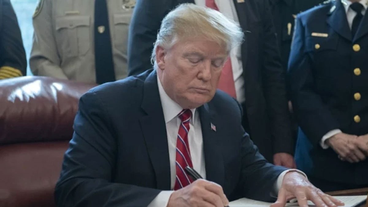 abdde yasamak ve calismak artik hayal oldu trump resmen onayladi ukr8vWNh