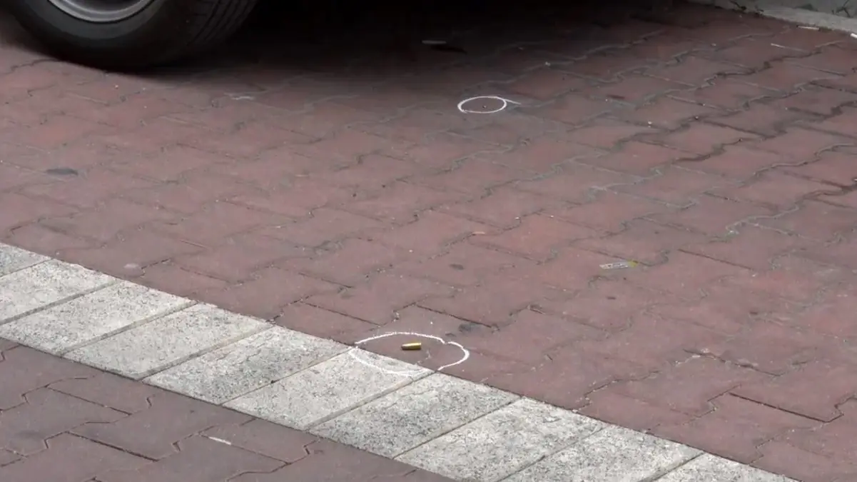 avcilarda abisini vuran kardes kacti eNC8ghM9