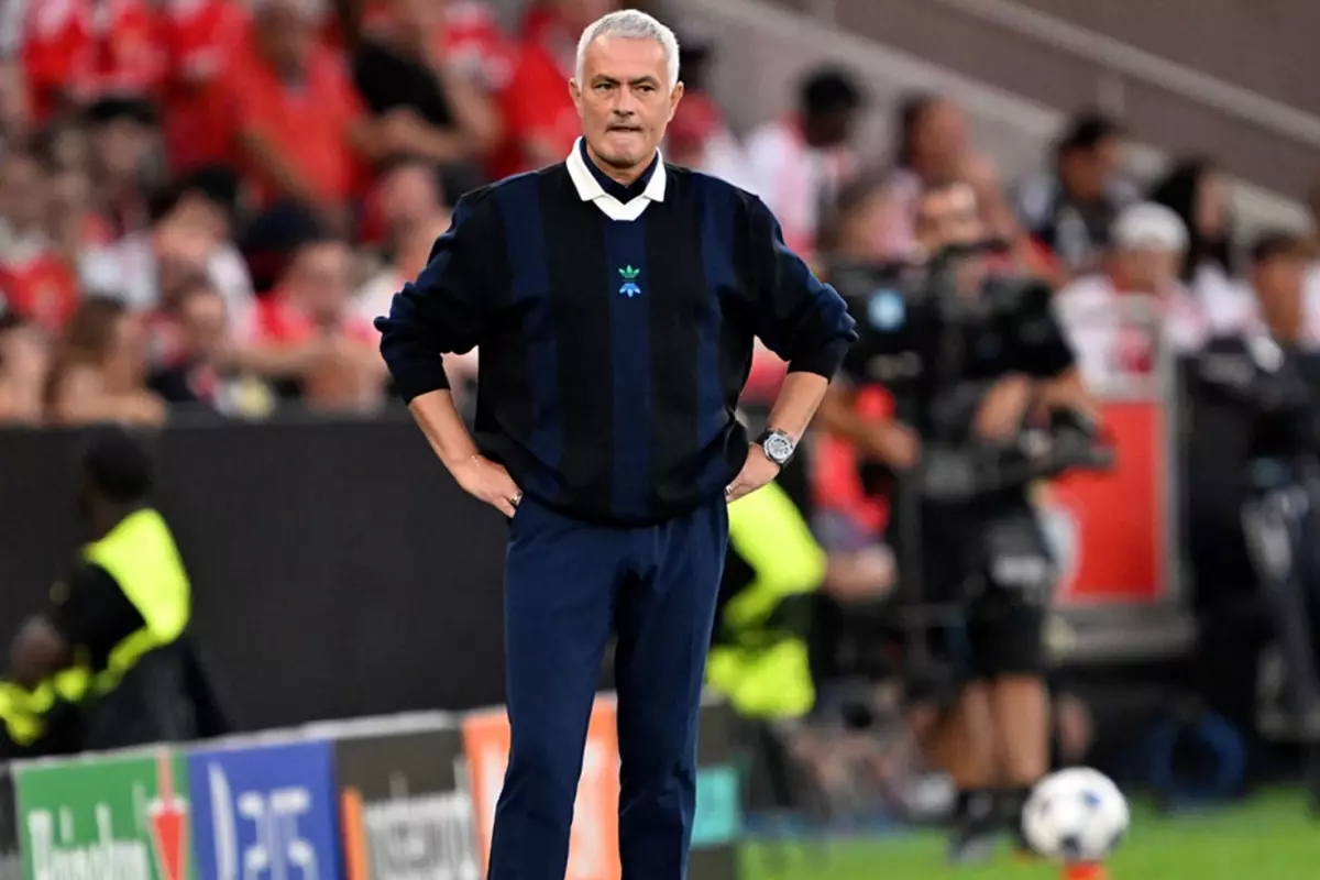 yok artik mourinho fenerbahcenin hayallerini yikan takimin basina gecti aUW1qYU4