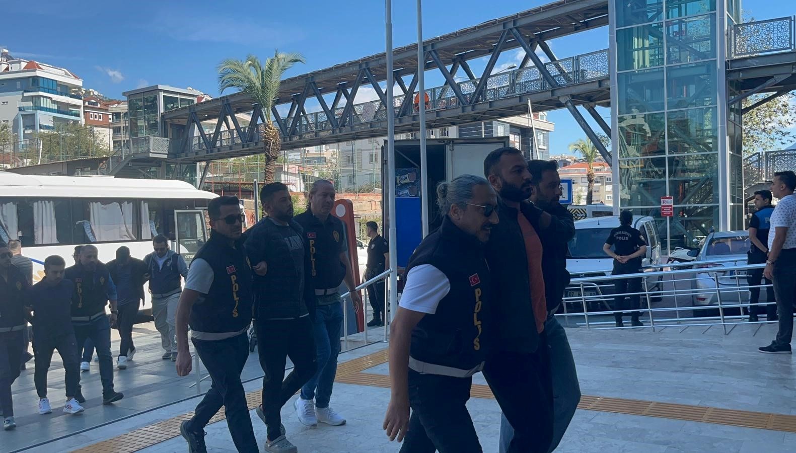 cesedi sarp kayaliklarda bulunmustu iki kisi tutuklandi kNjhn8DH.jpg