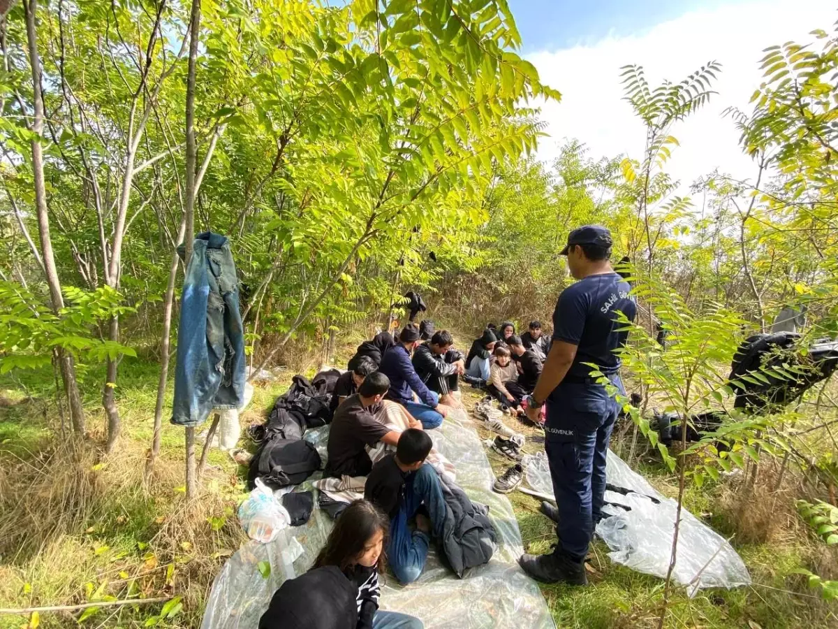 izmir aciklarinda duzensiz gocmen operasyonu 4rFmvbPK.jpg