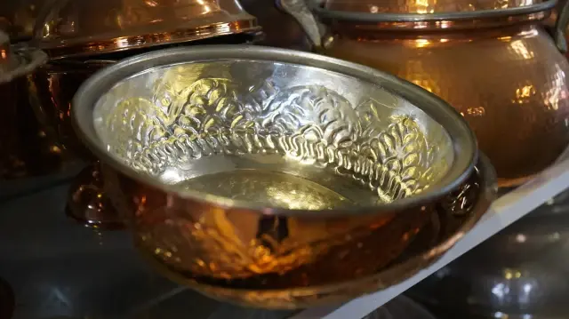 sofralardaki gizli tehlike yanlis kullanilan bakir kap zehirlenmelere yol acabilir 8TnygO4Q