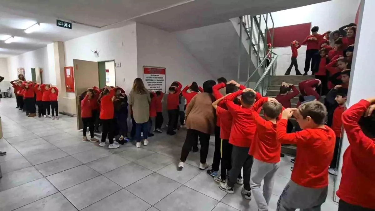 tekirdagda deprem tatbikati basariyla gerceklestirildi OamIBndI.jpg