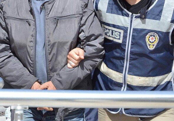 izmir-buyuksehirin-2-sirketine-sorusturma-3-kisi-tutuklandi-bZ3wZrkP-1