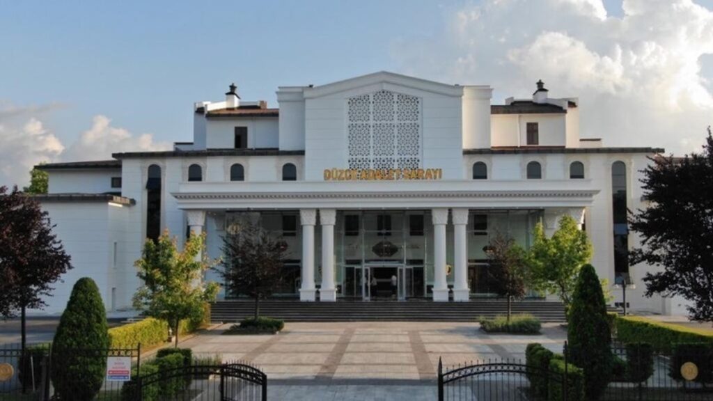 Düzce’de Meslek Lisesi Staj Yolsuzluğu: 72 Öğrenci Üzerinden Haksız Kazanç ve 12 Gözaltı