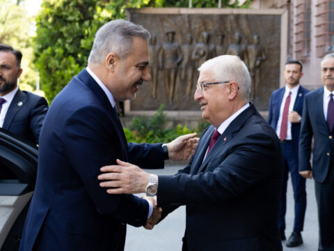 Guler ve fidan genelkurmay baskani ile bir araya geldi RC1iq9r1