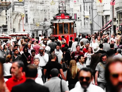 Turkiyede erkekler 75 kadinlar 80 yil yasiyor vDUqxVtp
